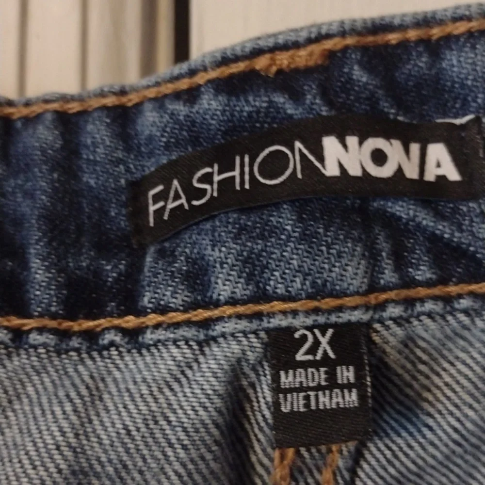 Jeans - Picture 3 of 3